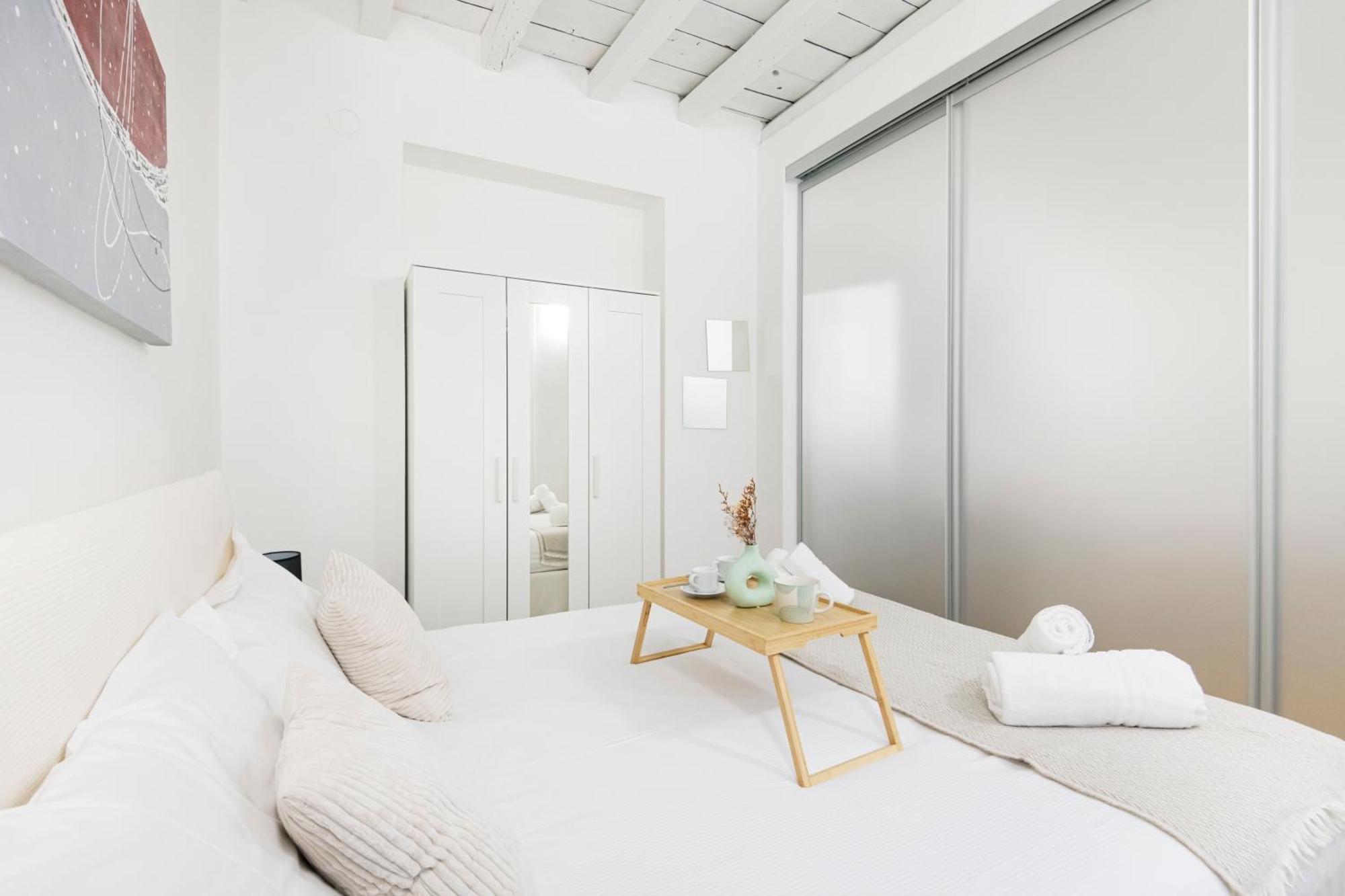 Amazing, New & Fully Furnished In Duomo Appartement